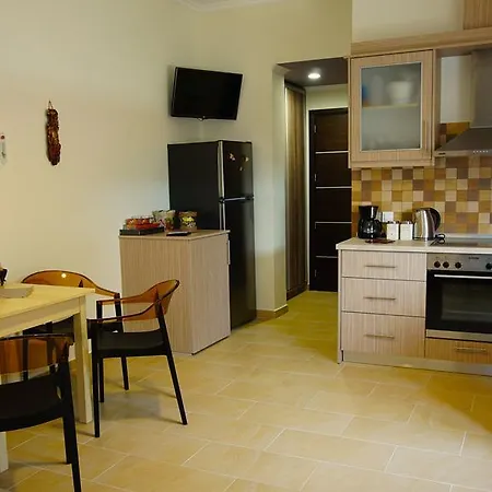 Sissy * אגיוס גיורגיוס פגון