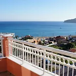 Sissy Daire Agios Georgios Pagon